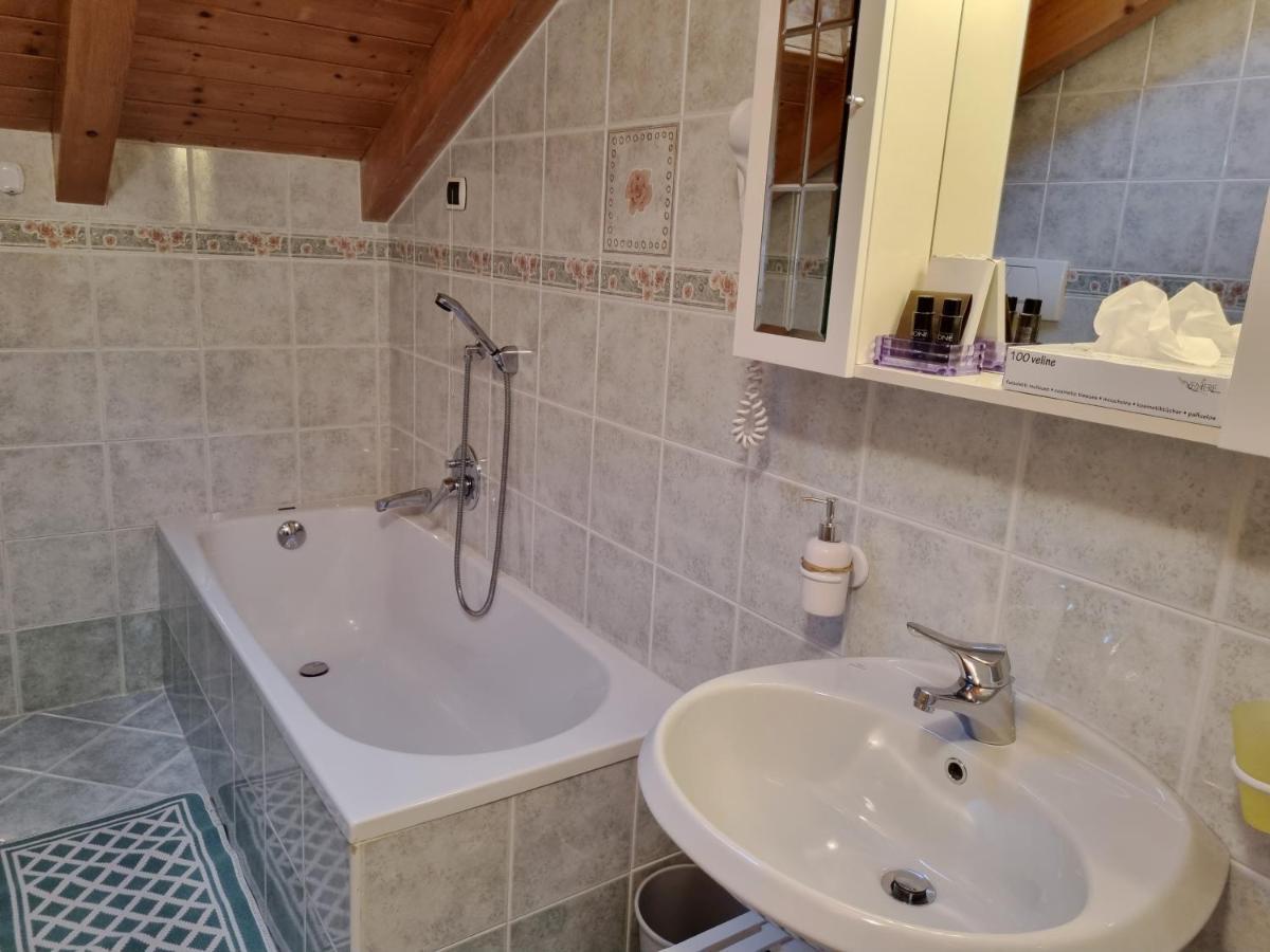 Ciapia Apartment Campitello di Fassa Luaran gambar