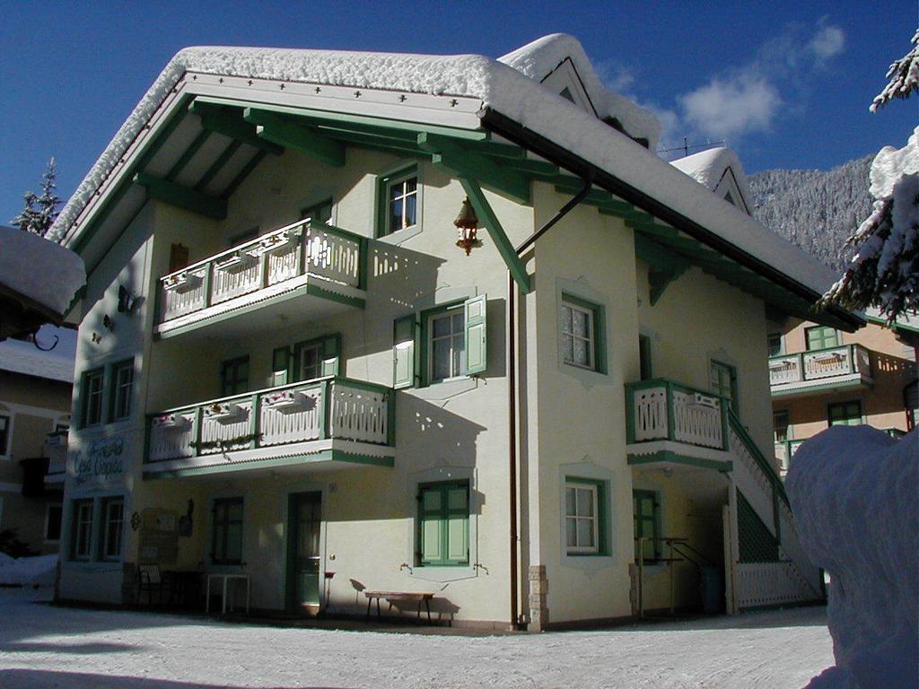 Ciapia Apartment Campitello di Fassa Luaran gambar